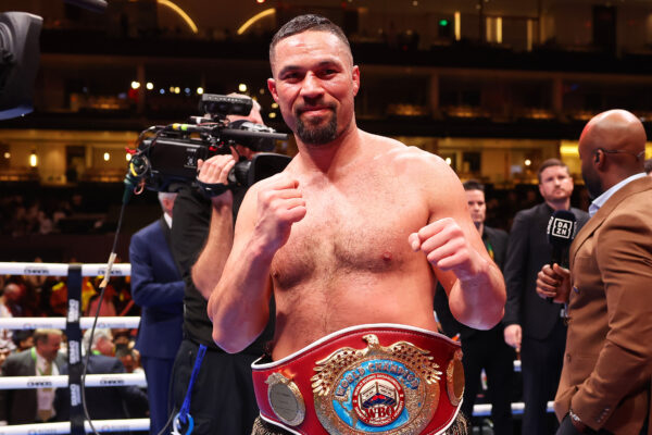 Прогноз Джозефа Паркера на бій Хуні – Уордлі: рівна дуель за титул WBA