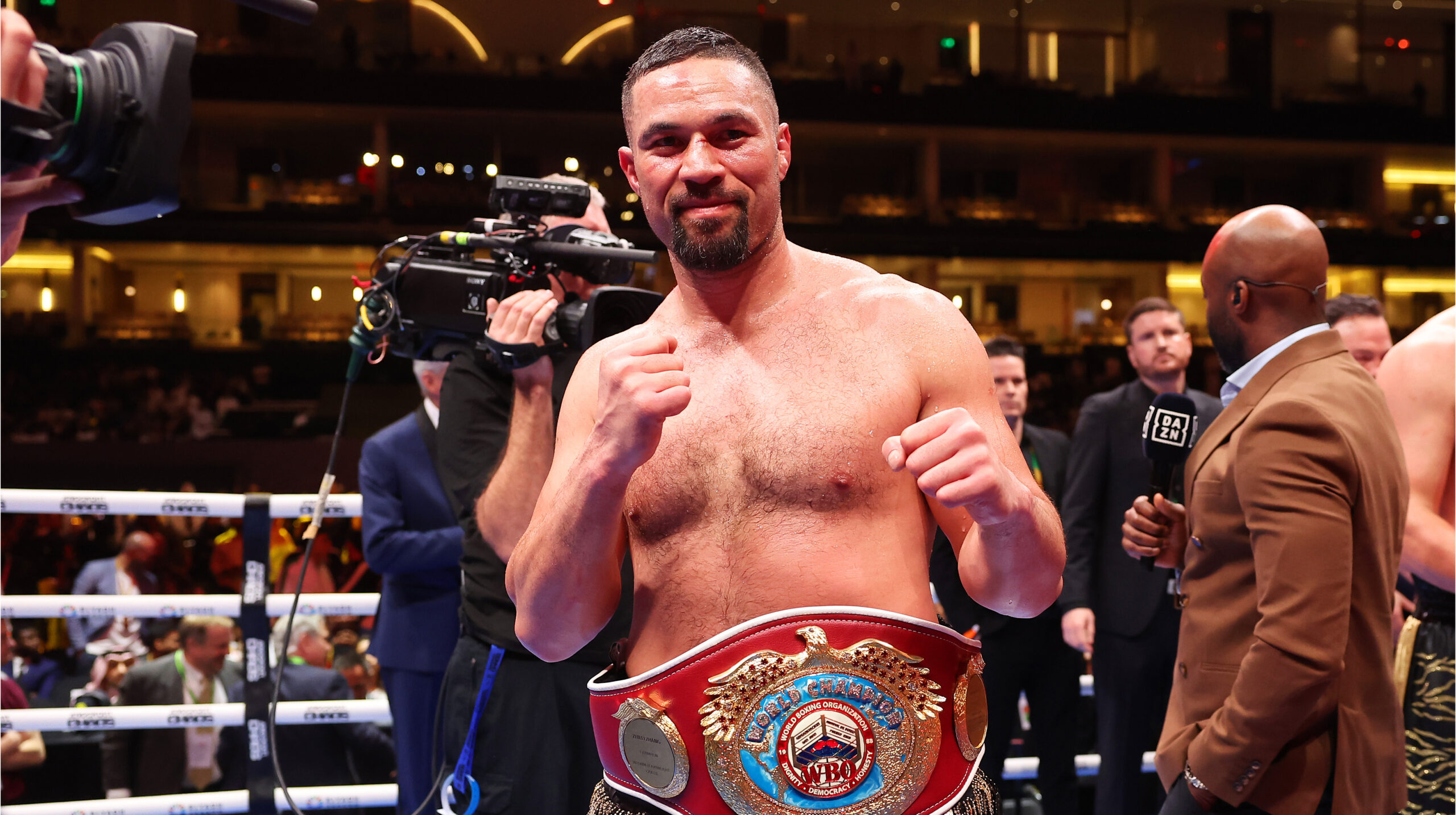Прогноз Джозефа Паркера на бій Хуні – Уордлі: рівна дуель за титул WBA
