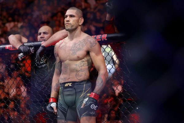 Алекс Перейра заявив про злам сторінки після скандальних заяв щодо UFC