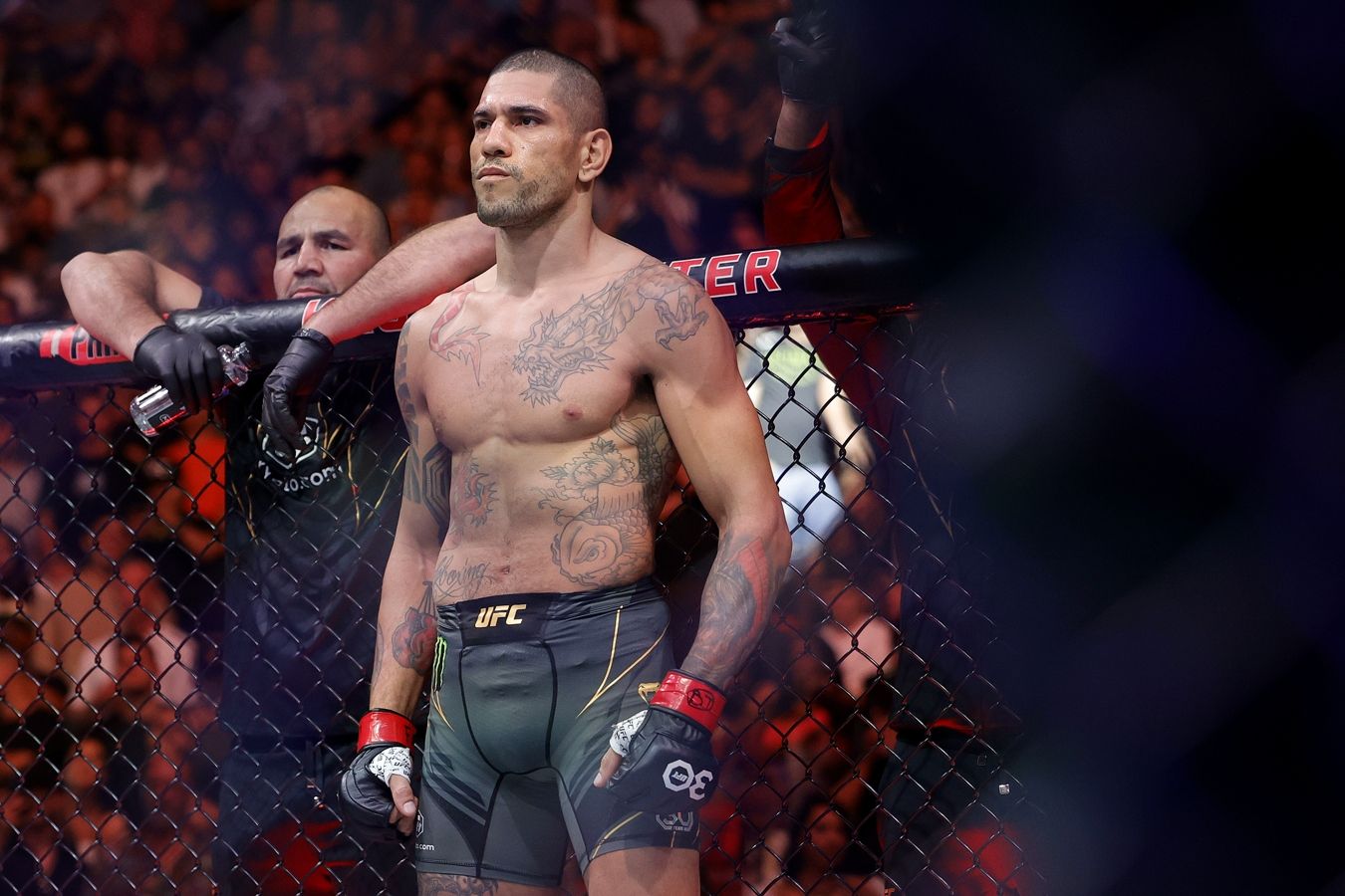 Алекс Перейра заявив про злам сторінки після скандальних заяв щодо UFC