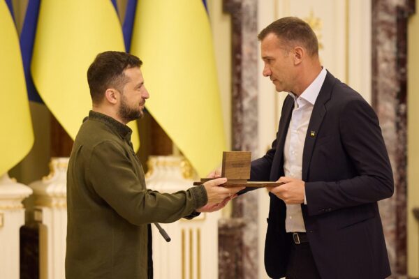 Зеленський обговорив роль спорту у досягненні миру з Інфантіно та Шевченком